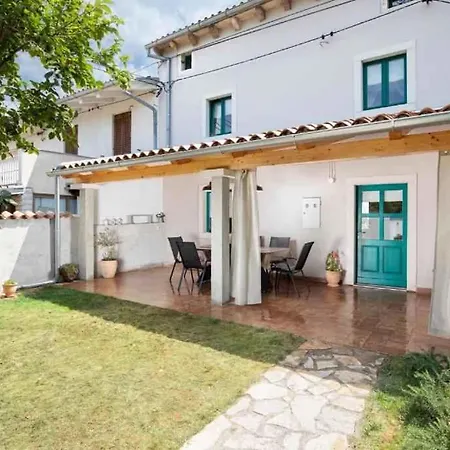 Unit_type_terraced_house With Bbq In 54588 Valtura